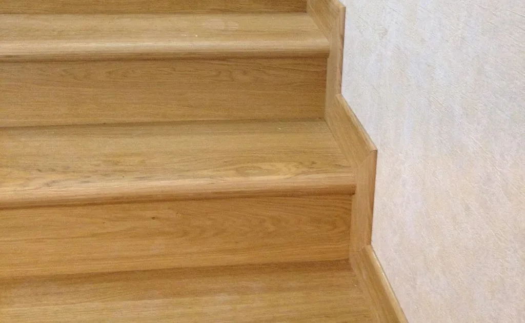 rivestimento-in-legno-per-scale-2-rivestimento-scala-legno3-1024x630 rivestimenti in legno per scale