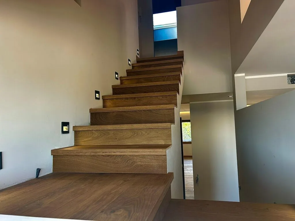 rivestimenti in legno per scale interne spc
